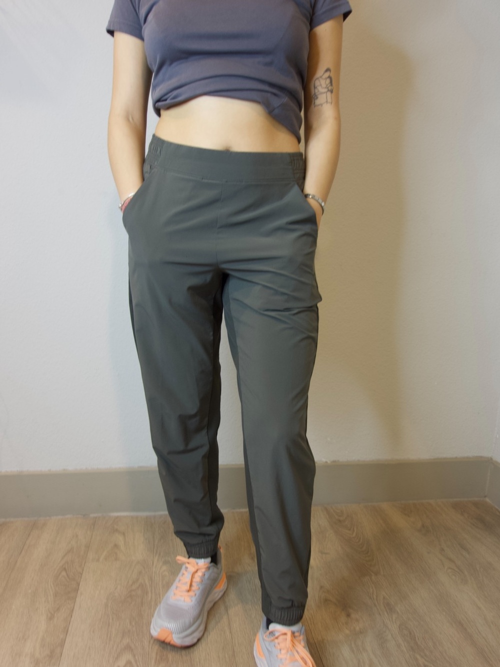 Athleta Brooklyn Jogger Size 10 Olive Green
